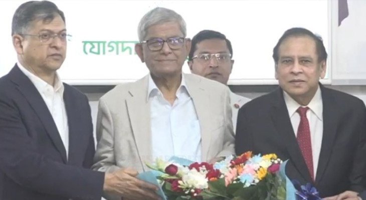মির্জা ফখরুলের হাতে ফুল দিয়ে বিএনপিতে যোগ দিলেন রেজা কিবরিয়া
